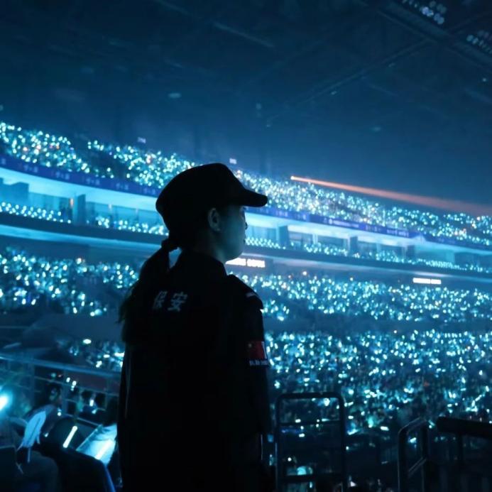 C:/Users/Administrator/Desktop/“安保鐵軍、硬核保障”2024系列報(bào)道四十二——南京市保安服務(wù)有限公司成功護(hù)航張碧晨「今兒個(gè)開(kāi)心」十周年巡回演唱會(huì)南京站安保任務(wù)/4.jpg4